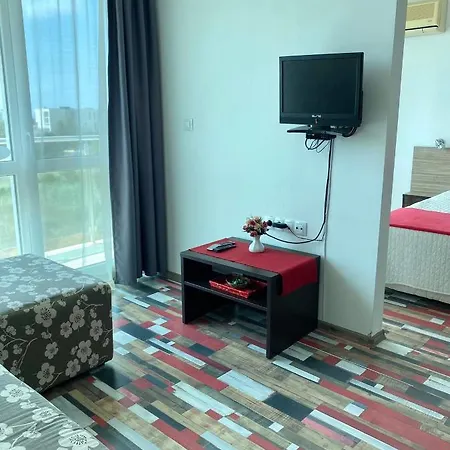 Apartament прекрасен с изглед към морето сарафово 2