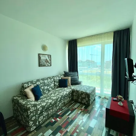 Apartament прекрасен с изглед към морето сарафово 2 *