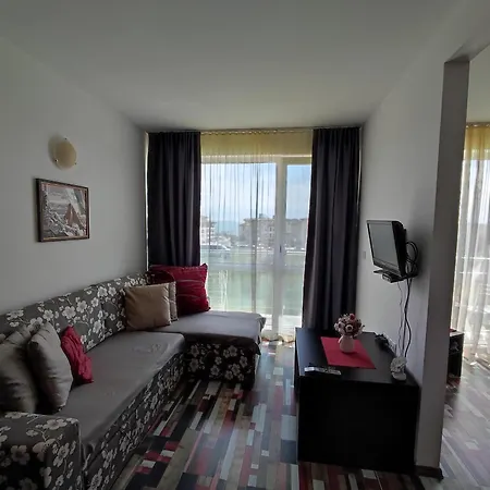 Apartament Xxxxx *